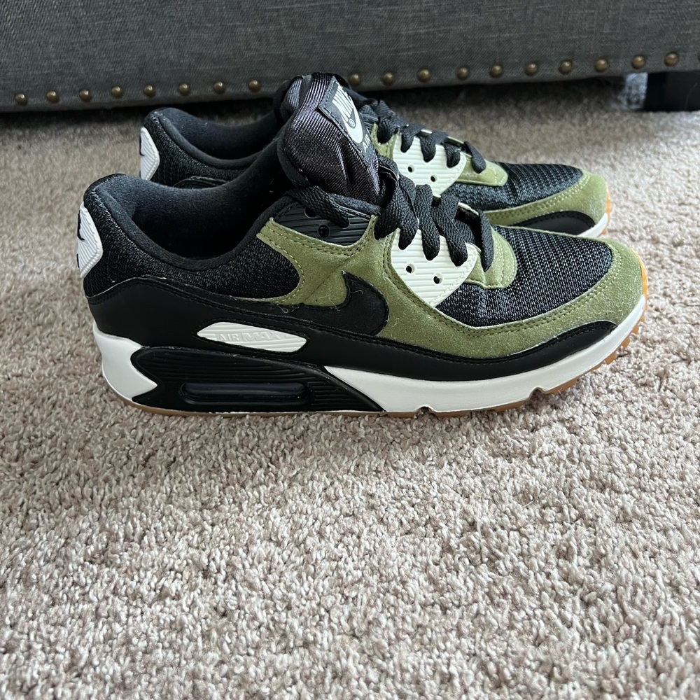 Nike Air Max 90 Sneakers